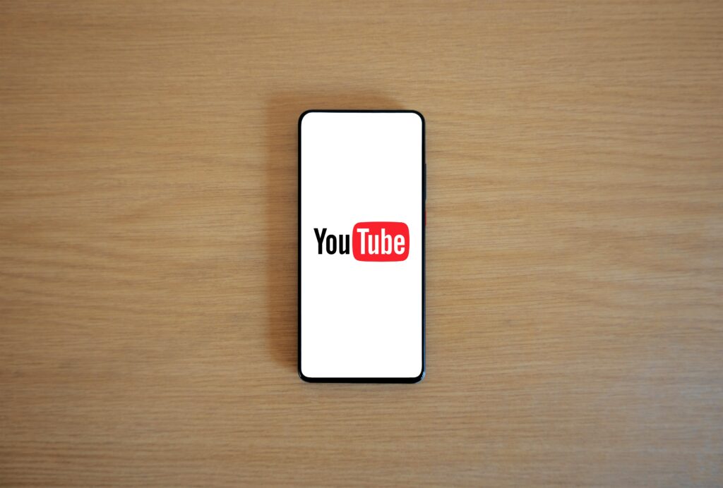 free-photo-of-phone-youtube-logo